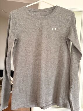 Under Armour Grey Long Sleeve Performance Shirt, Size XS/S